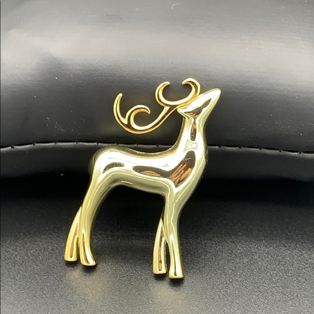Reindeer Pin